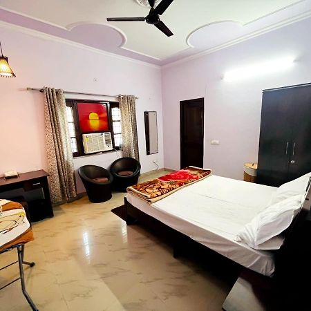 Sugandhim Kutir Apartment เดห์ราดุน ภายนอก รูปภาพ