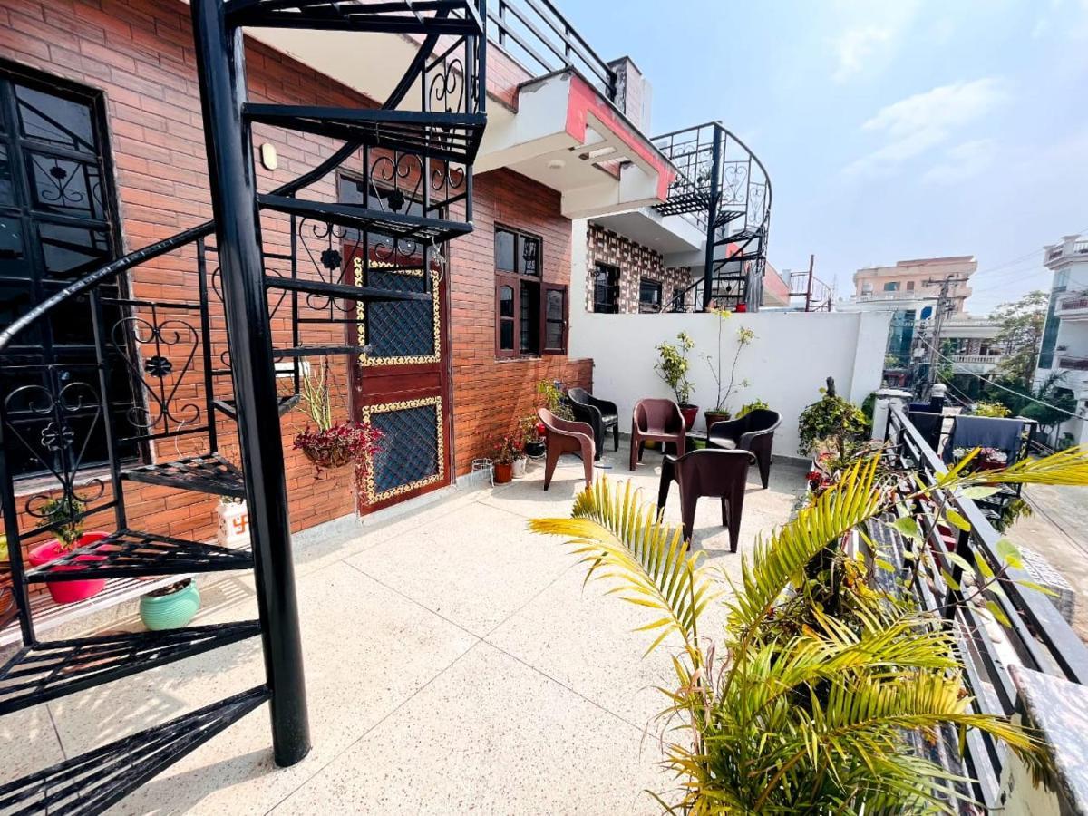 Sugandhim Kutir Apartment เดห์ราดุน ภายนอก รูปภาพ
