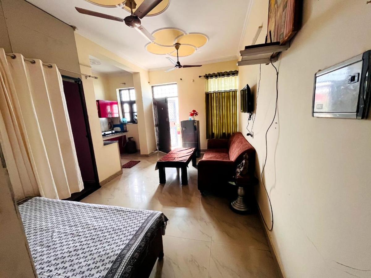 Sugandhim Kutir Apartment เดห์ราดุน ภายนอก รูปภาพ